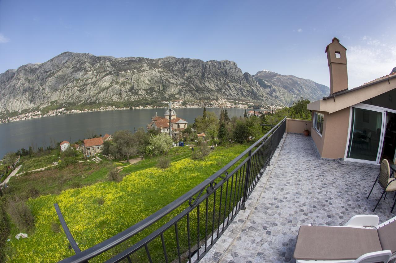 Lux Apartments Fabris Kotor Luaran gambar