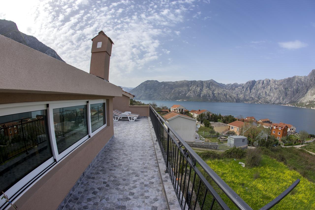 Lux Apartments Fabris Kotor Luaran gambar