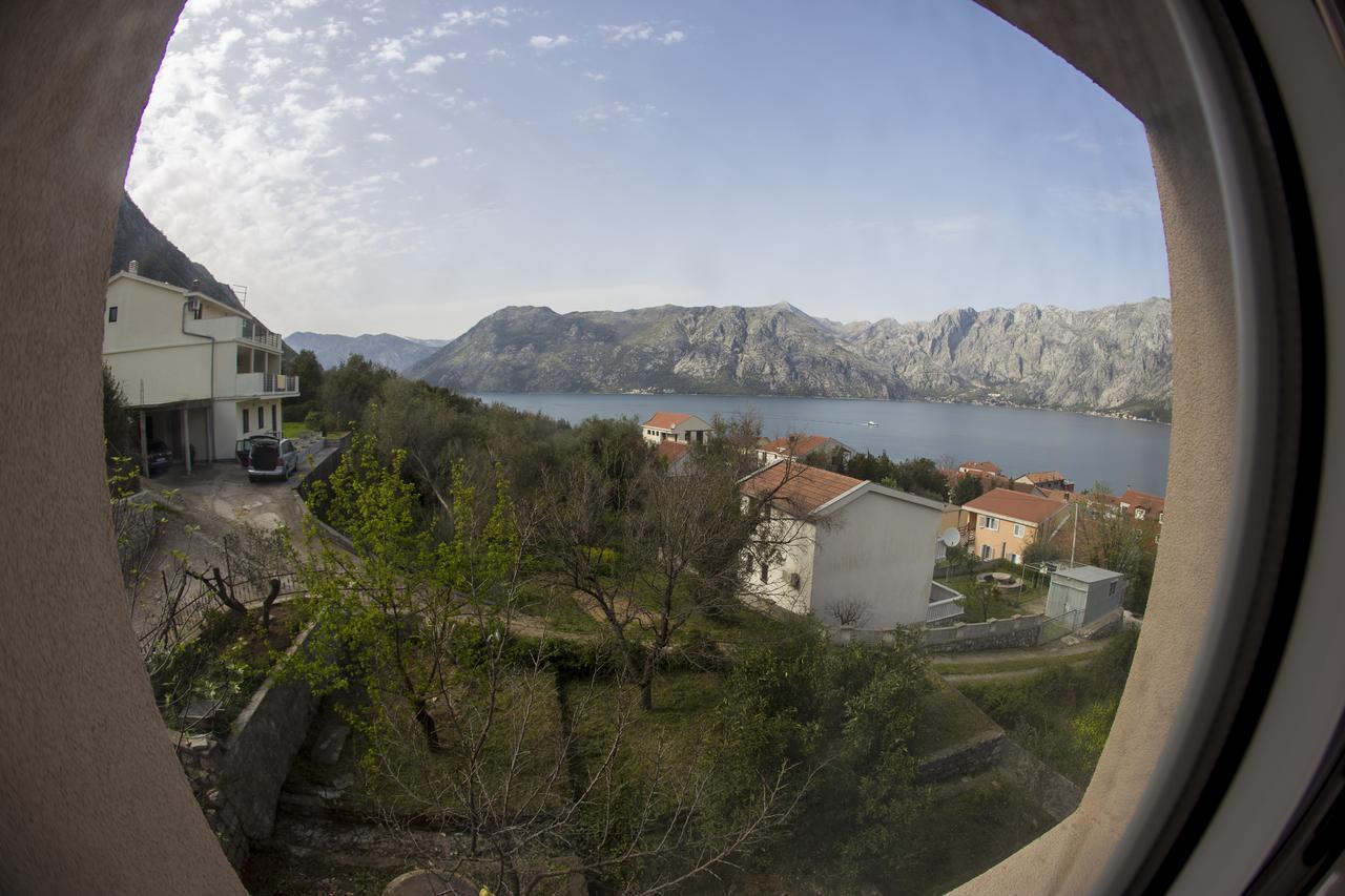 Lux Apartments Fabris Kotor Luaran gambar