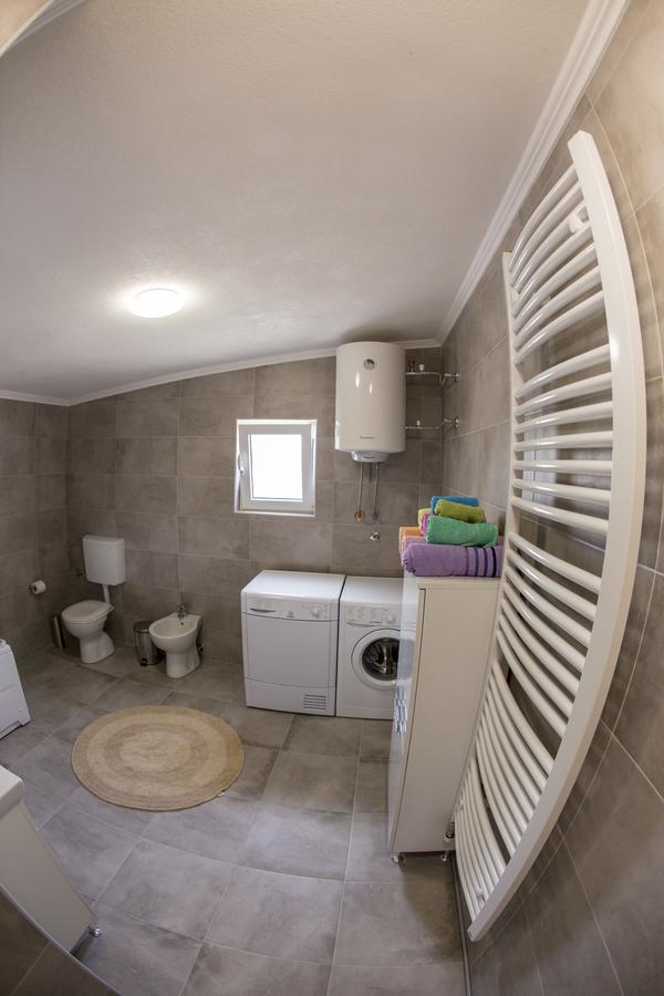 Lux Apartments Fabris Kotor Luaran gambar