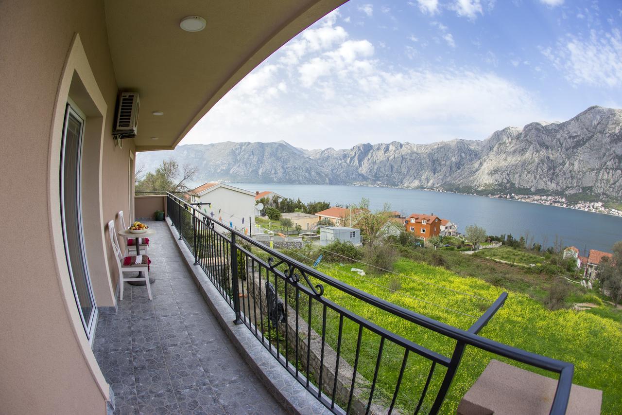 Lux Apartments Fabris Kotor Luaran gambar