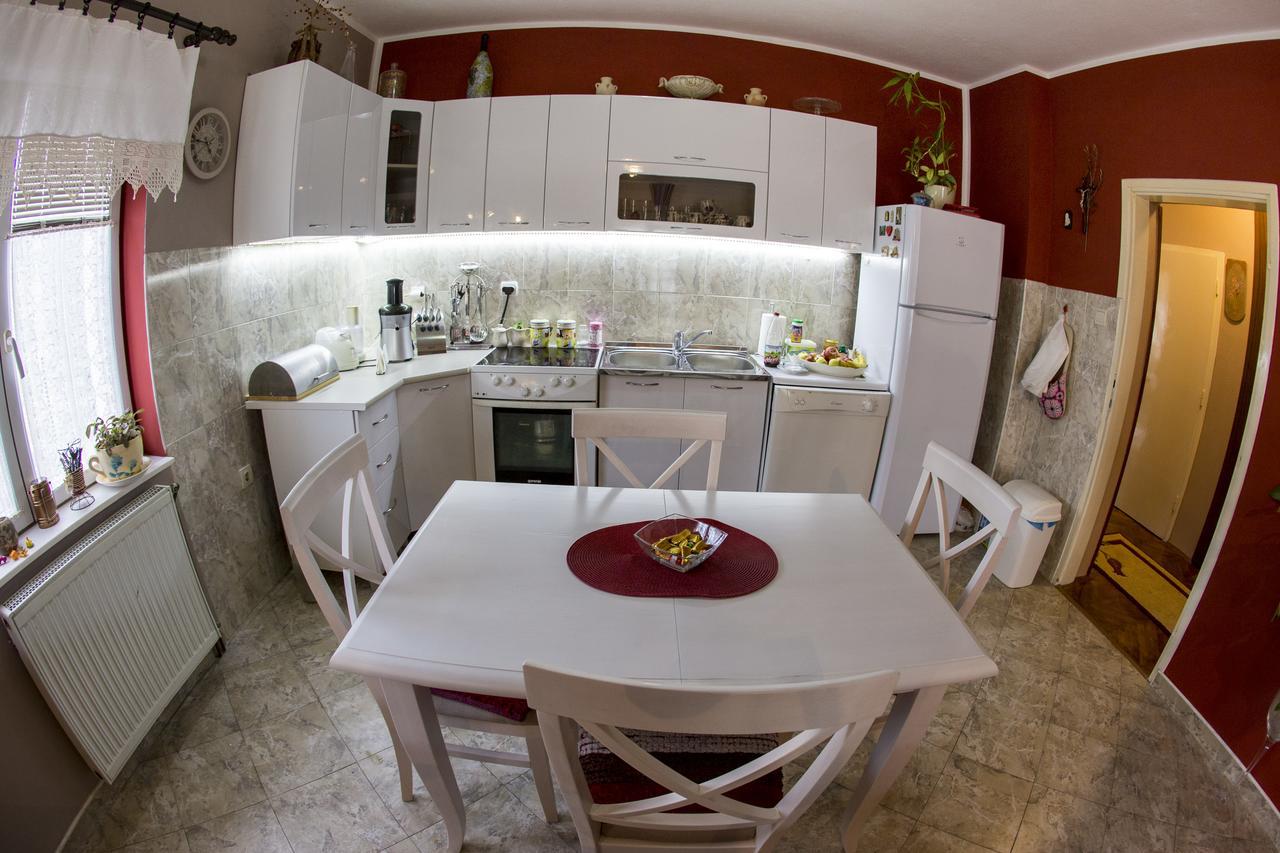 Lux Apartments Fabris Kotor Luaran gambar