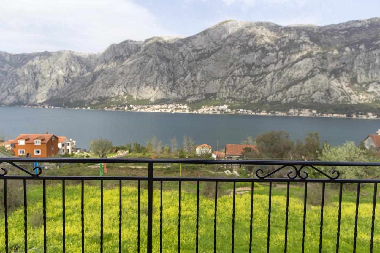 Lux Apartments Fabris Kotor Luaran gambar