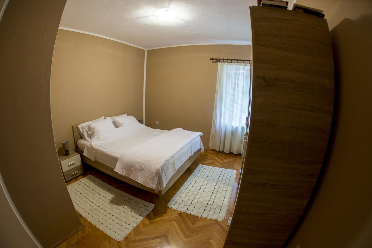 Lux Apartments Fabris Kotor Luaran gambar