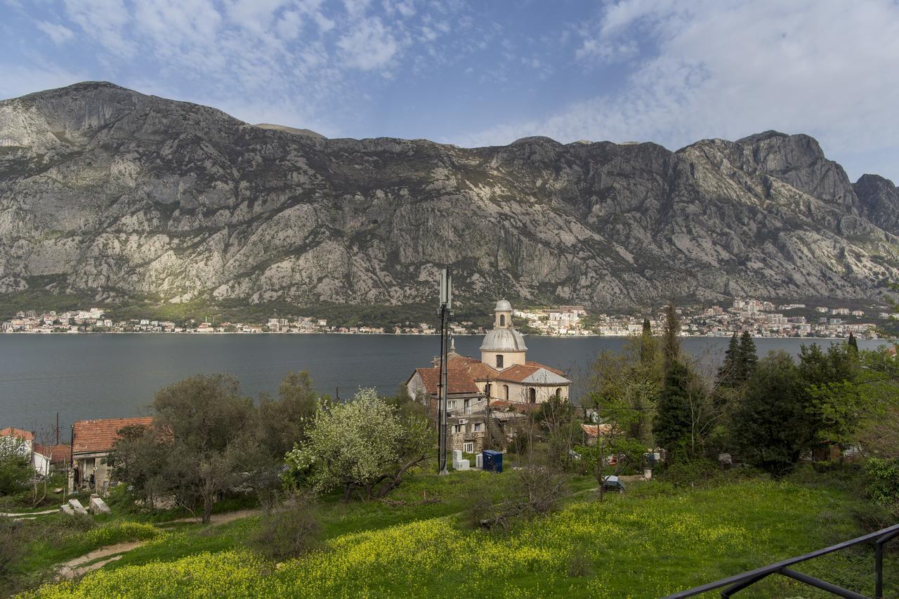 Lux Apartments Fabris Kotor Luaran gambar