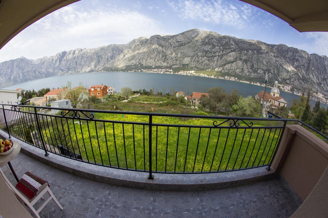 Lux Apartments Fabris Kotor Luaran gambar